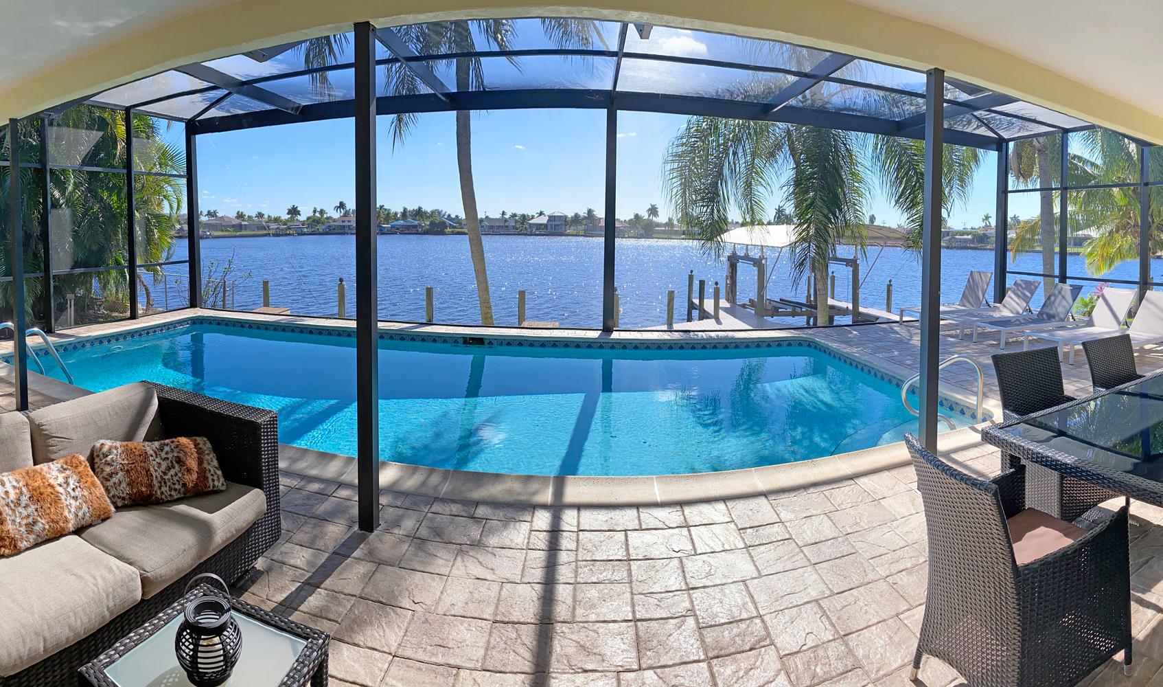 Pool_Lanai_Lake_TOP_SCHMAL_IMG_1552 Pool_Lanai_Lake_TOP_SCHMAL_IMG_1552